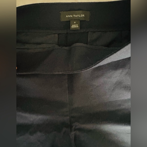 New Ann Taylor Navy Blue Shorts with White Scalloped Trip and Side Zip. US8 - Picture 5 of 12